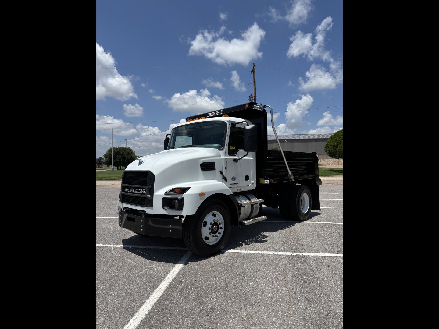 2026 Mack MD64