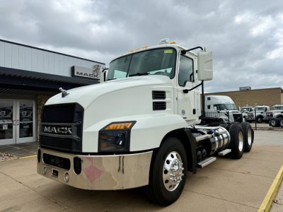 2021 Mack AN64T