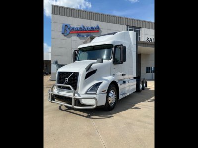 2021 Volvo VNR640