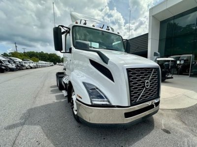 2019 Volvo VNL64T300