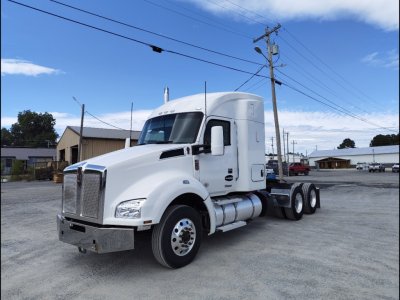 2024 Kenworth T880