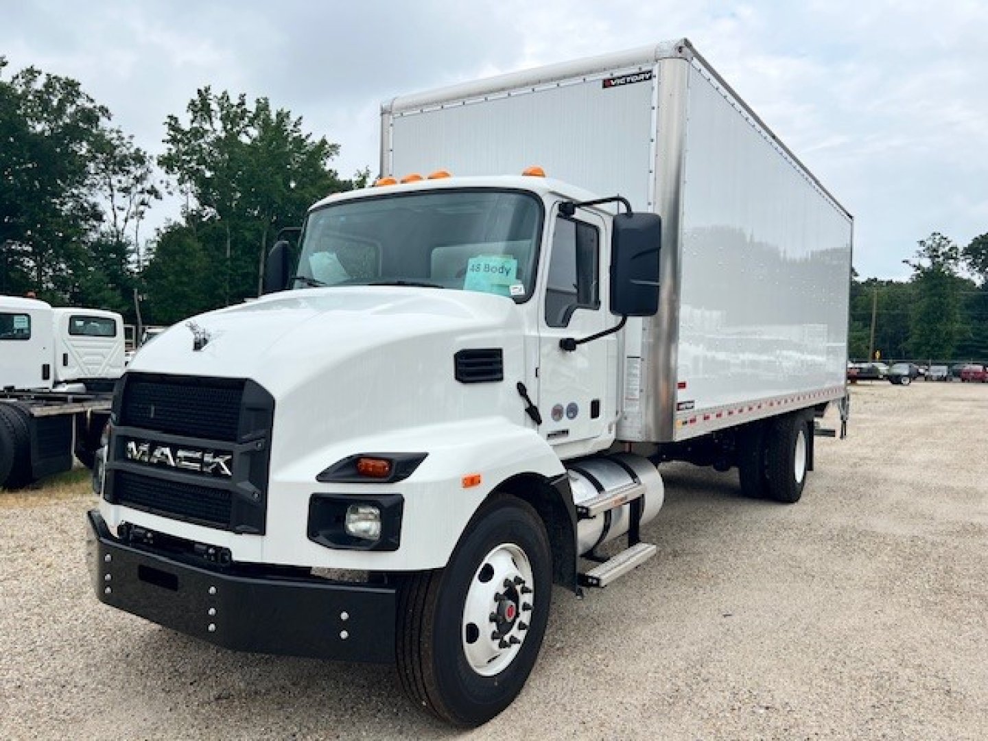 2025 Mack MD64