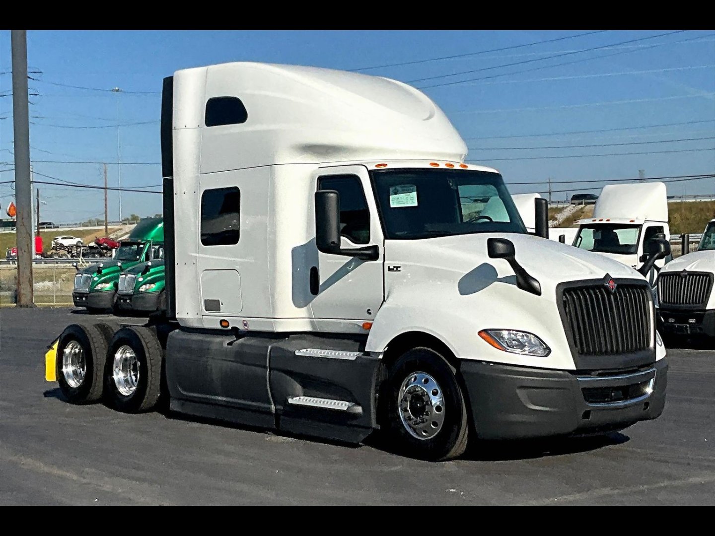 2022 INT LT625 6x4