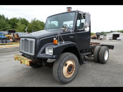 2004 Freightliner FL70