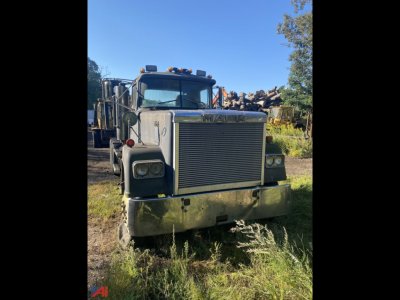 1985 Mack RW700K