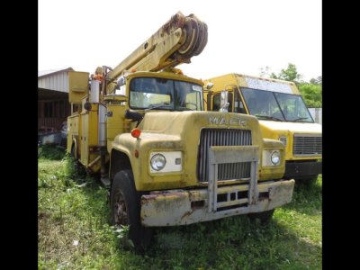 1985 Mack R