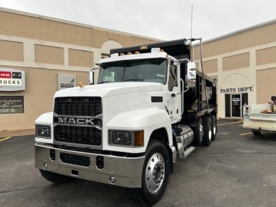 2025 Mack PI64