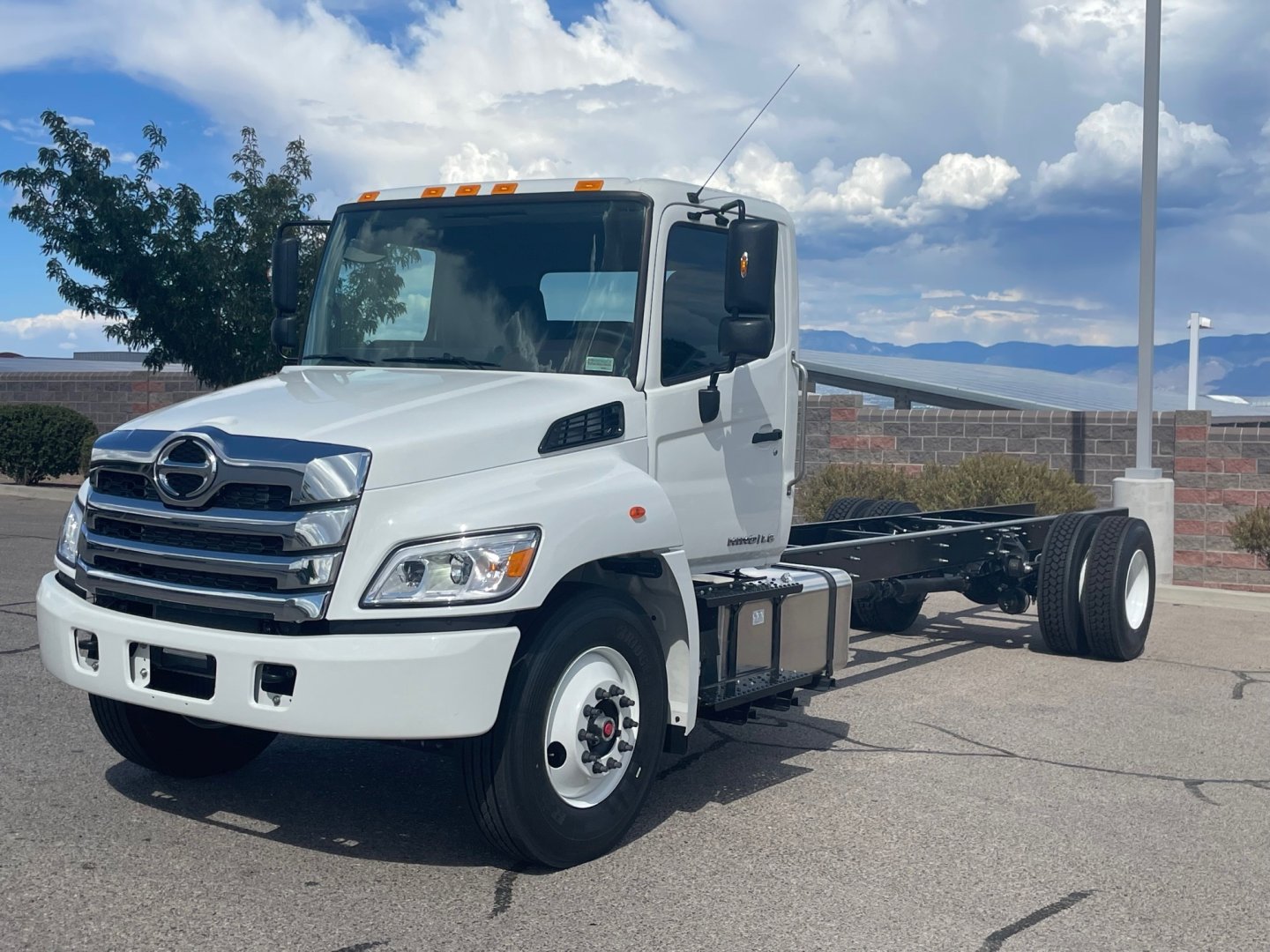 2025 Hino L6