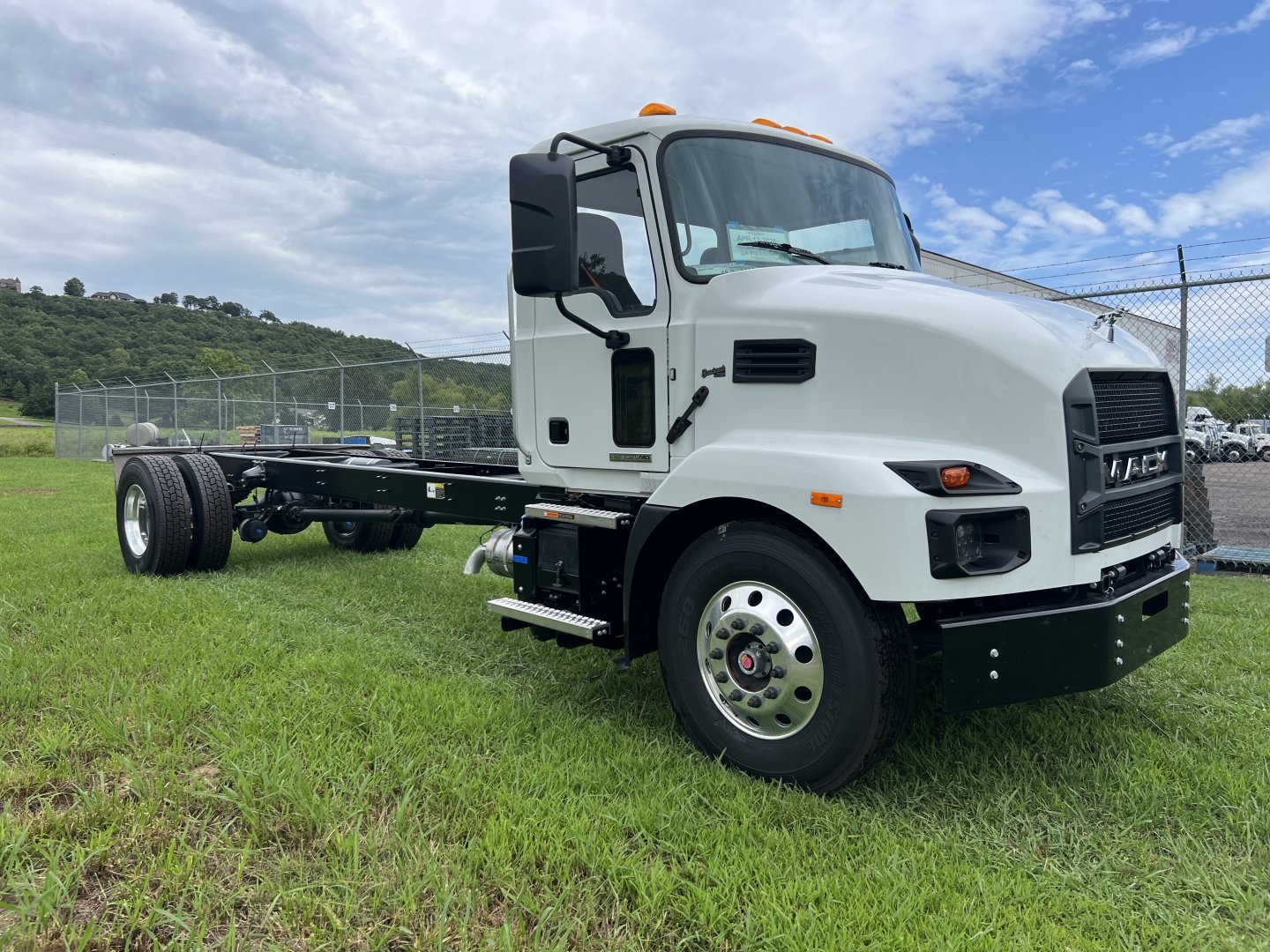 2025 Mack MD74