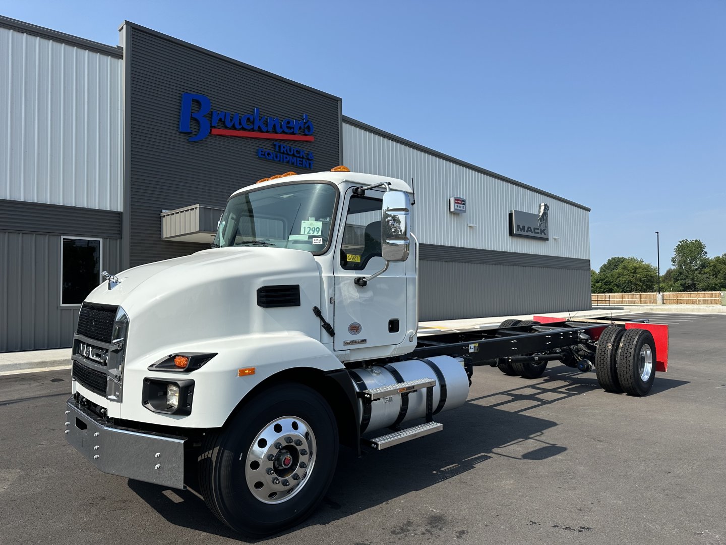 2025 Mack MD74