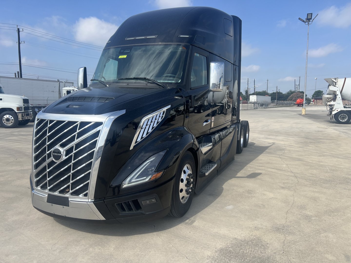 2026 Volvo VNL64T860