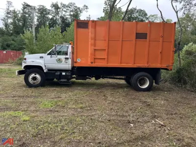 2000 Chevrolet C7500