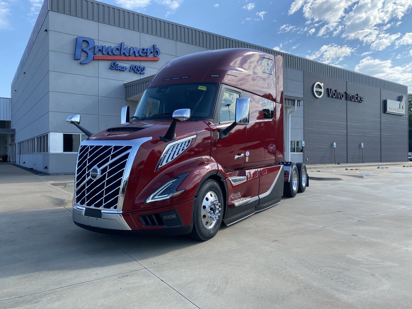2026 Volvo VNL64T860