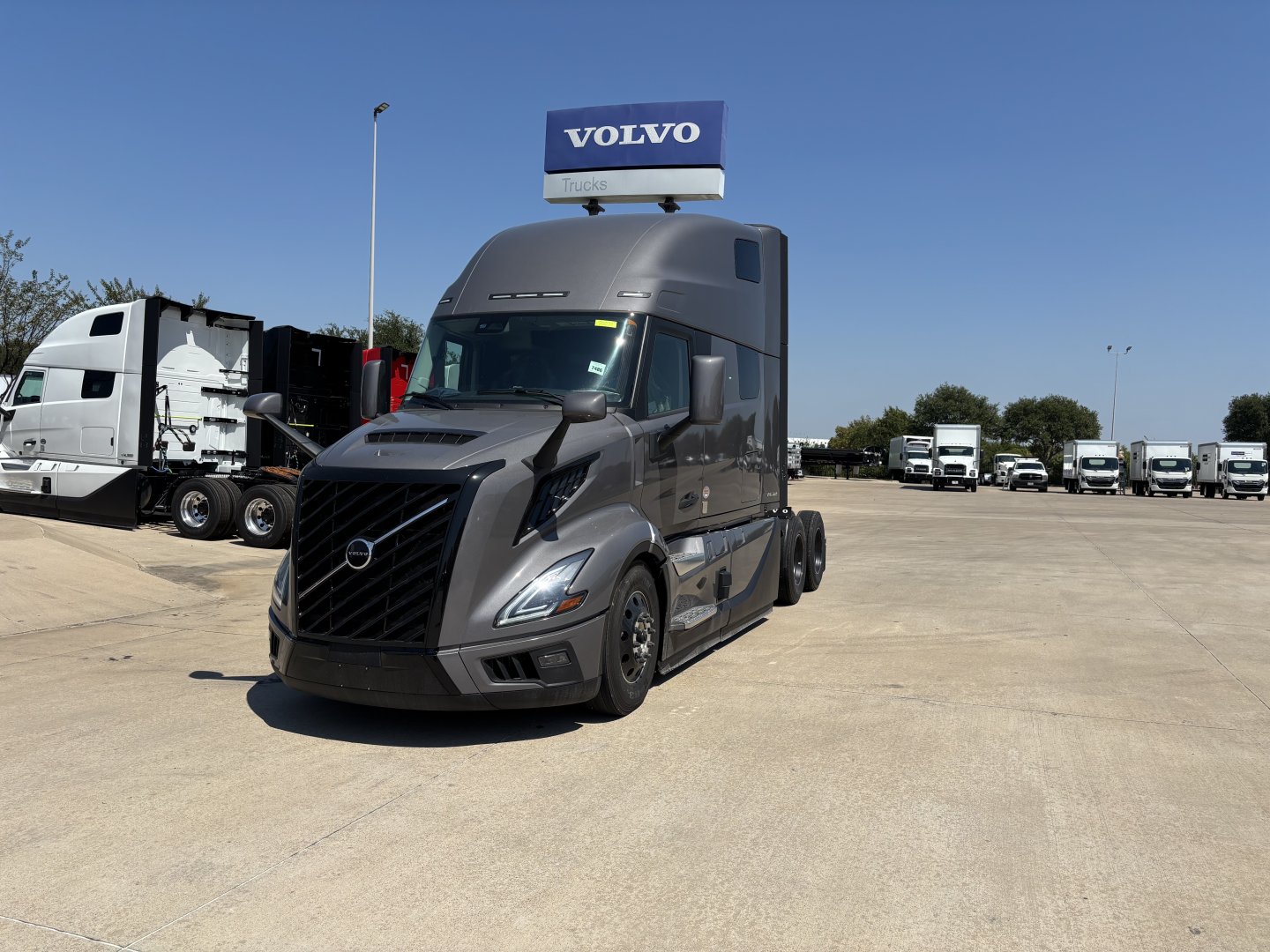 2026 Volvo VNL64T860
