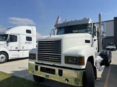 2019 Mack PI64T
