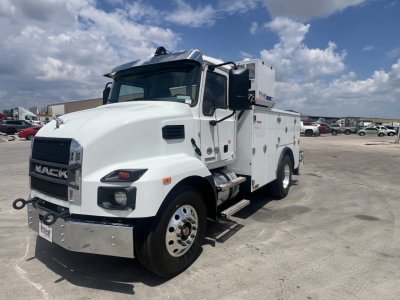 2026 Mack MD64