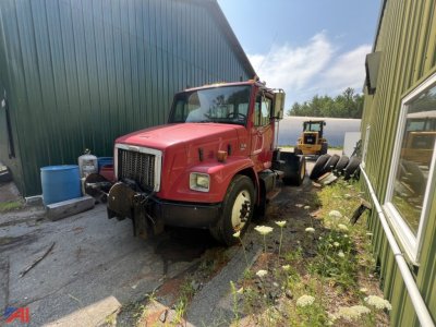 2001 Freightliner FL80