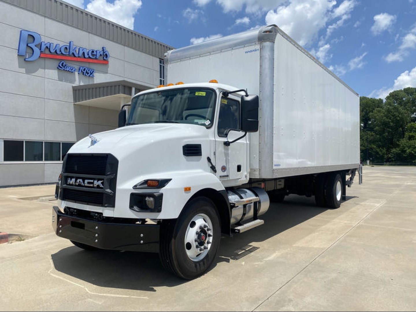 2026 Mack MD64