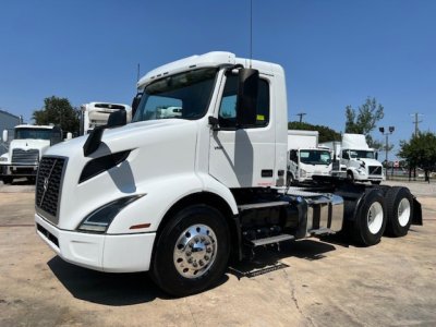 2019 Volvo VNR64T300
