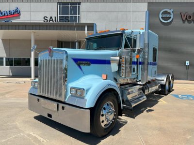 2021 Kenworth W900L
