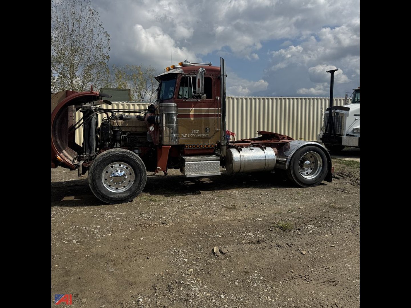 1984 Peterbilt 359 Tractor