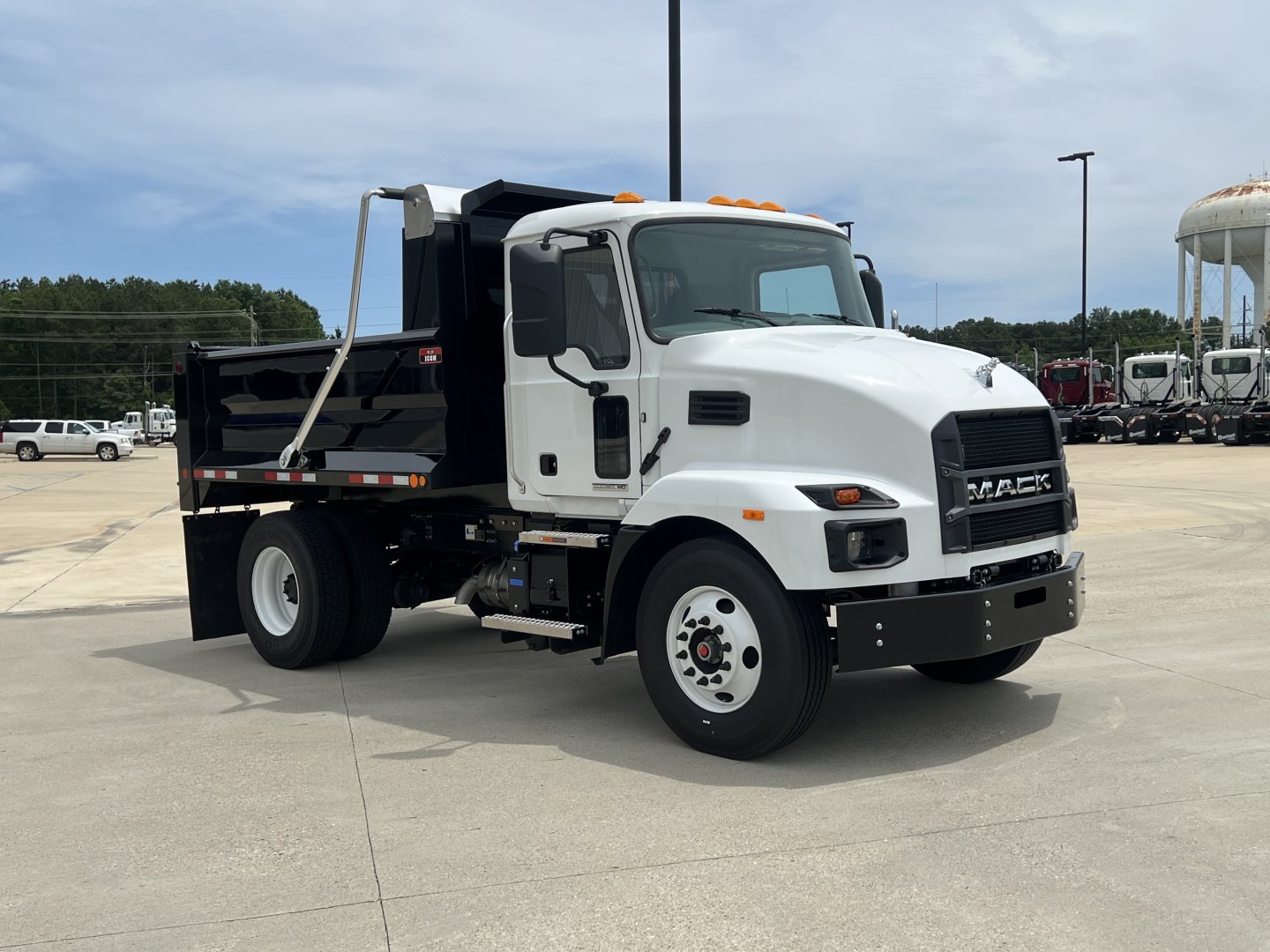 2026 Mack MD74