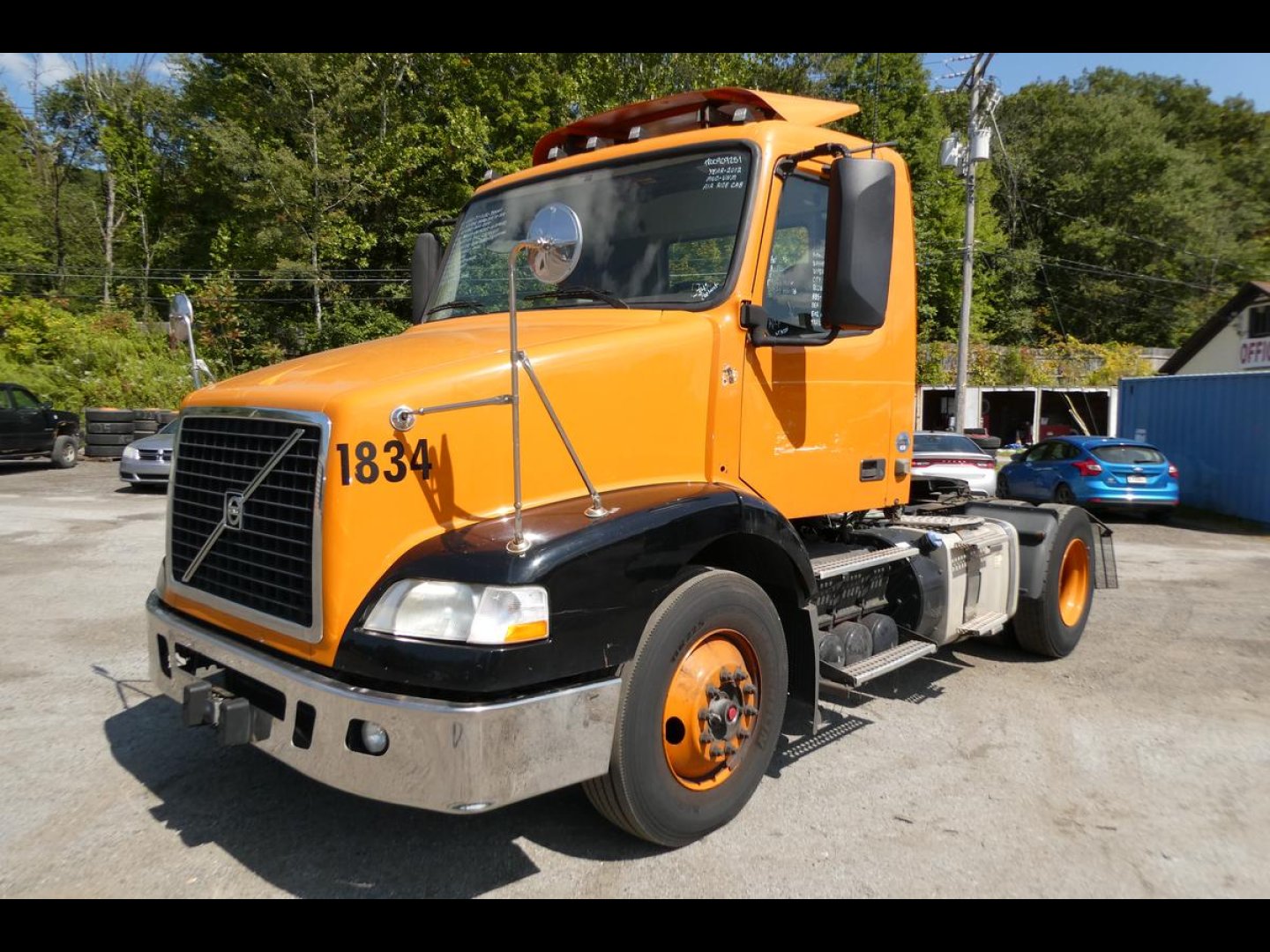 2012 Volvo VNM42T