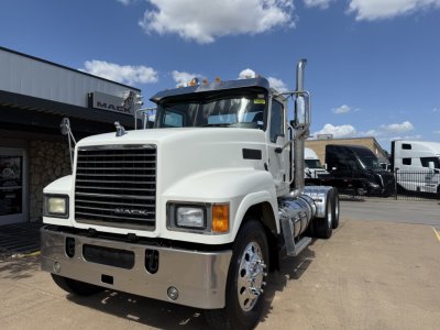 2016 Mack CHU613