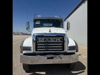 2026 Mack GR64FT