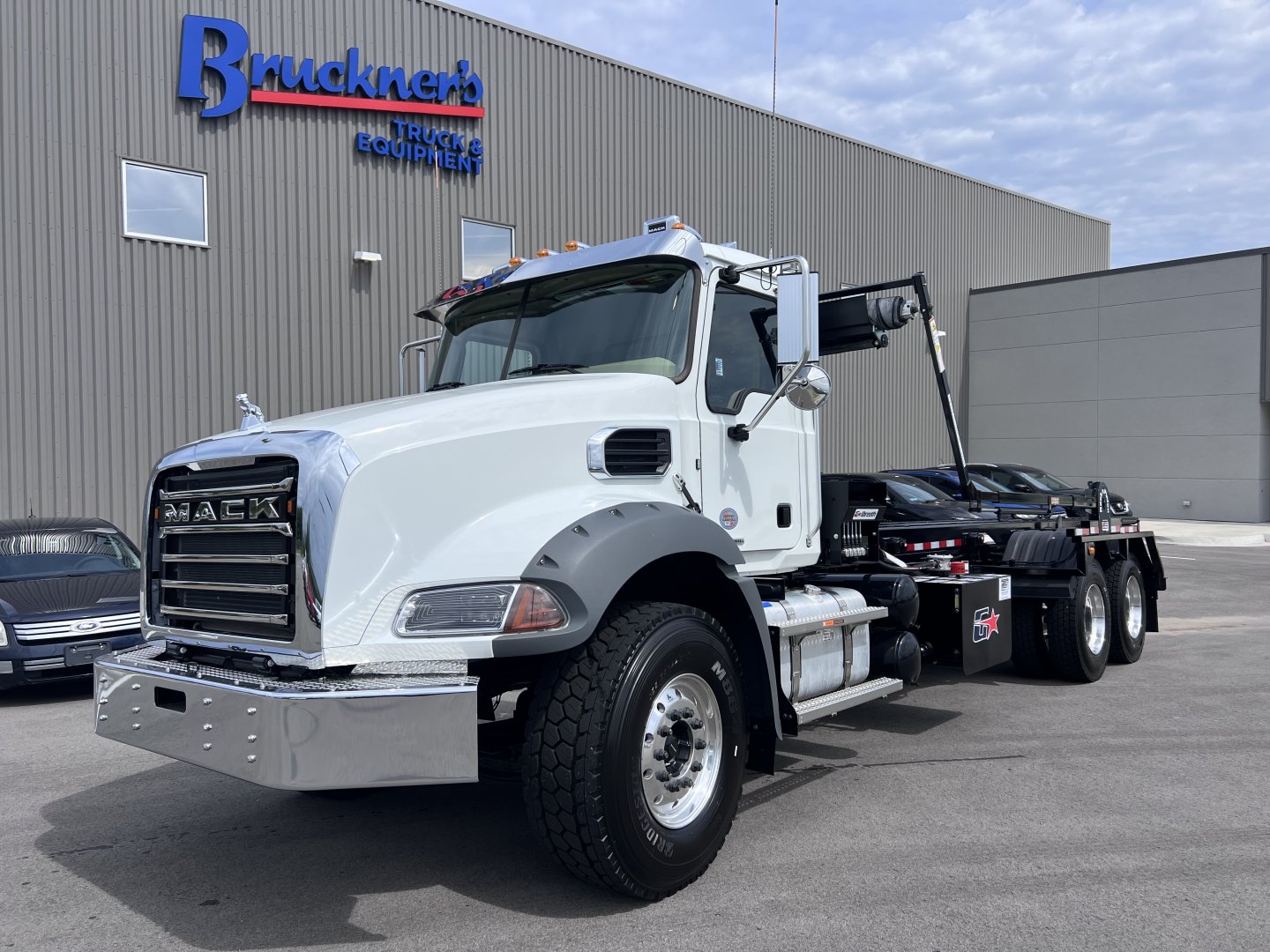 2026 Mack GR64B