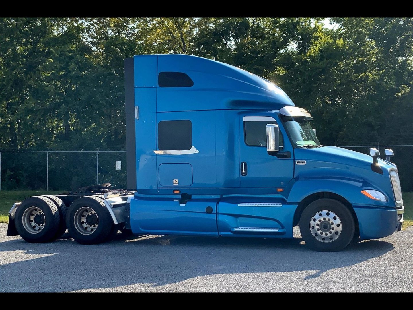 2021 INT LT625 6x4