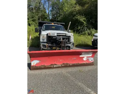 2011 Ford F350 with Plow and Spreader