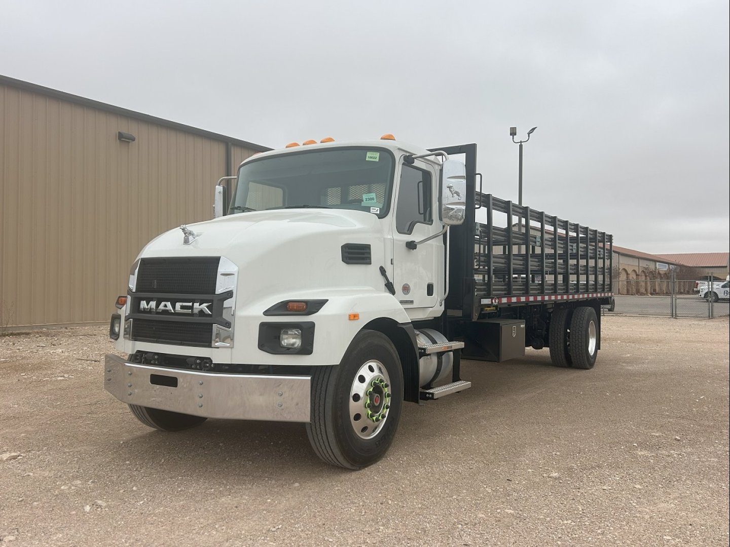 2025 Mack MD64