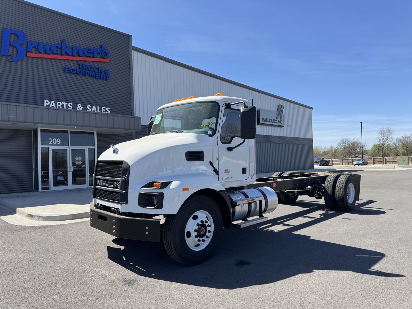 2026 Mack MD64