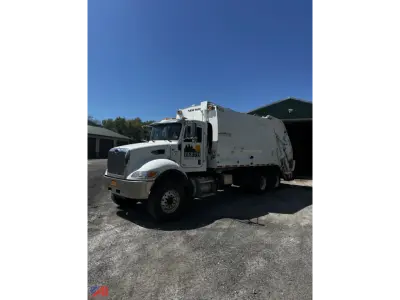 2019 Peterbilt PB348