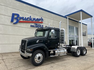 2026 Volvo VHD64FT300