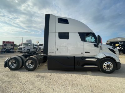 2026 Volvo VNL64T860
