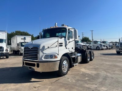 2017 Mack CXU613