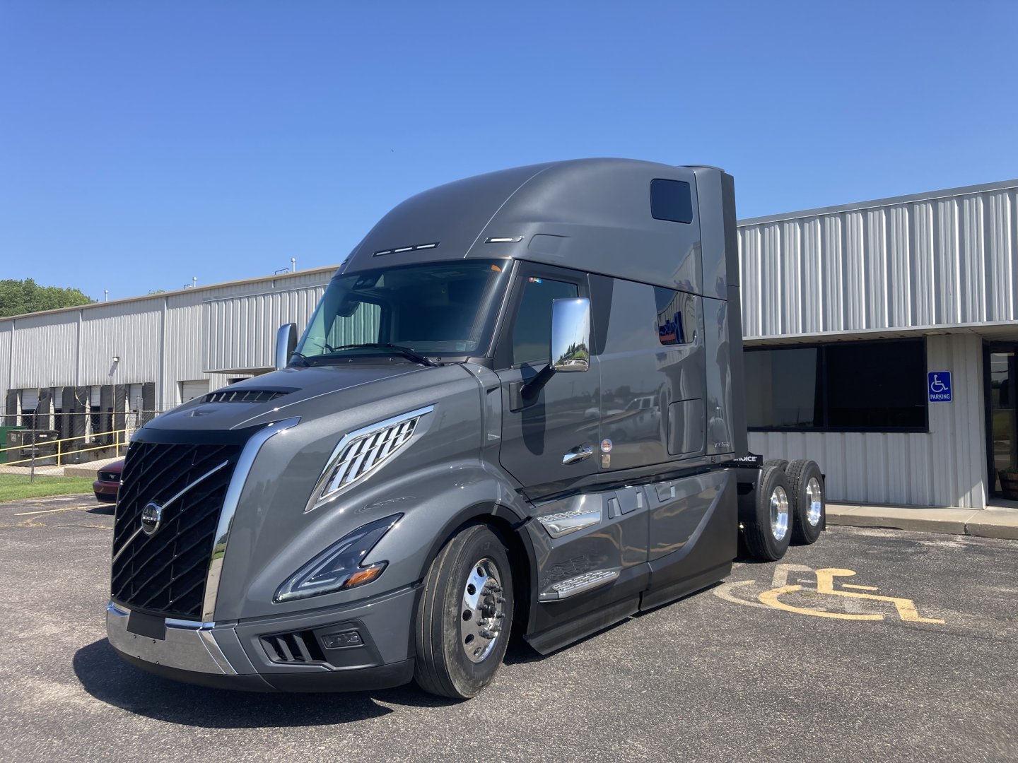 2026 Volvo VNL64T860