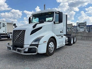 2019 Volvo VNL64T300