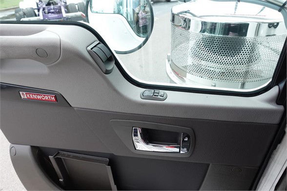 2022 Kenworth W900L - Conventional Sleeper Truck in Birmingham, Alabama