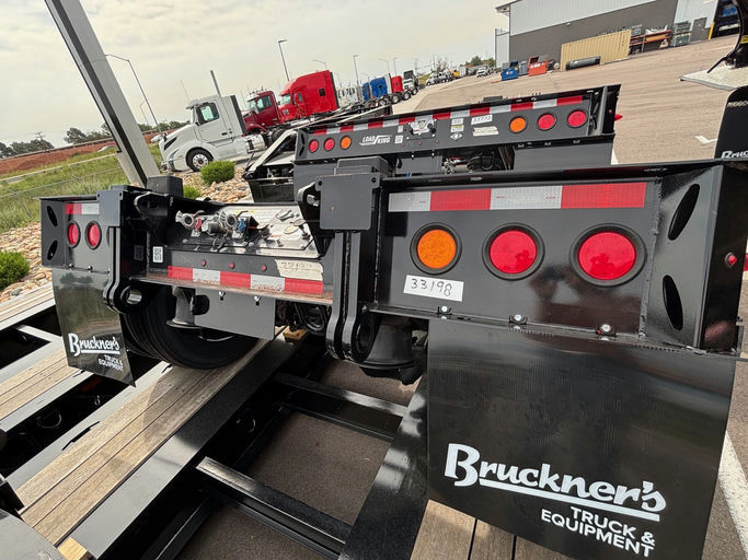 2025 Load King FL241/2