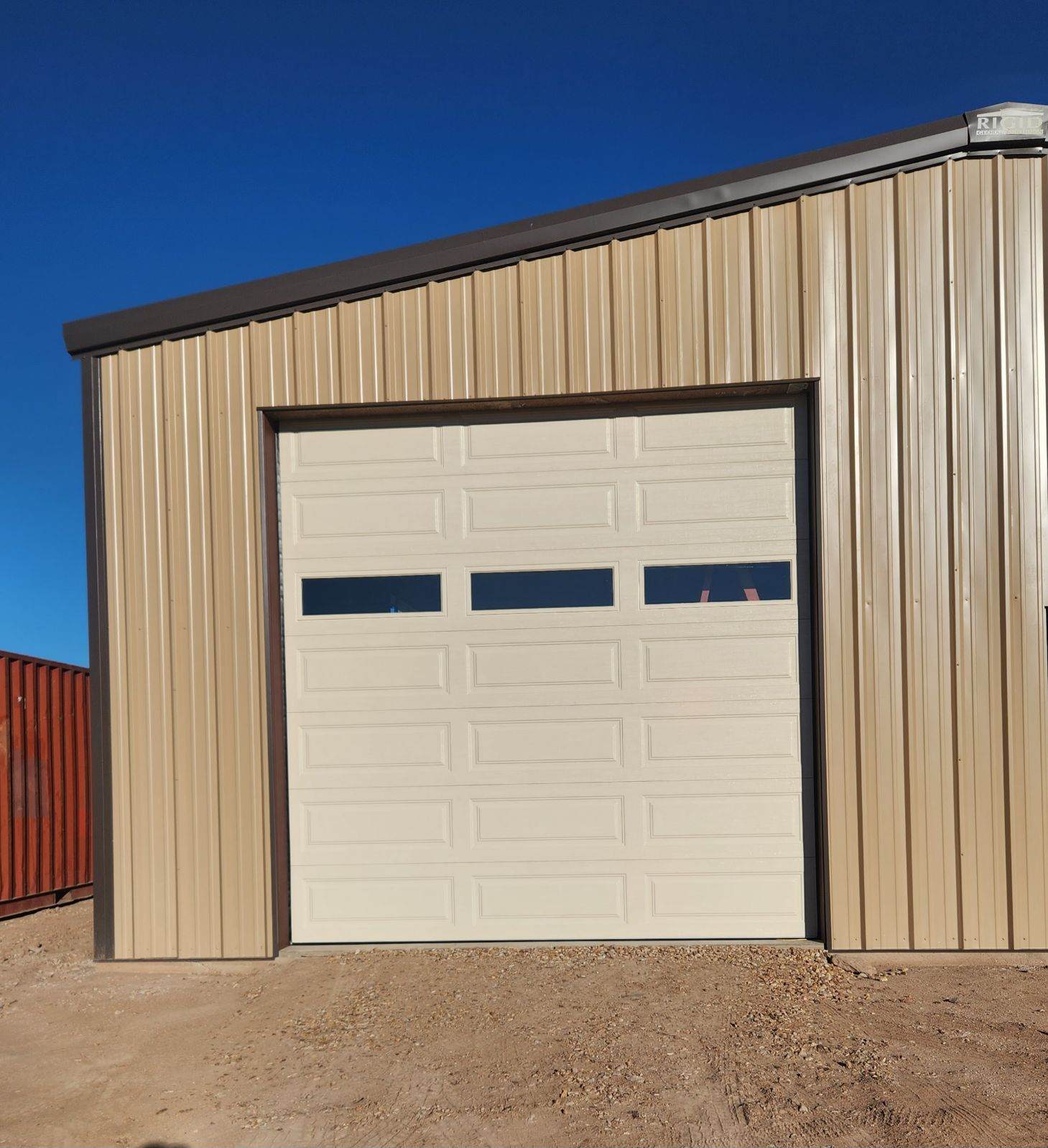 Are there emergency garage door repair services available near me?
