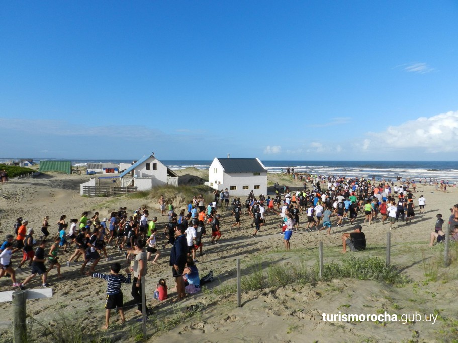 Pesca en barra del chuy: experiencia única en la costa uruguaya – Dia De  Pesca