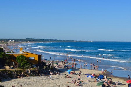 Vista hacia Costa Azul un día de verano