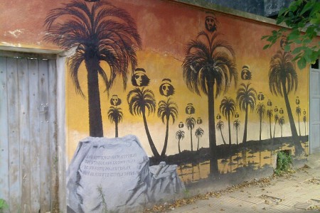 Mural ubicado en calle Pintos entre Ferrer y 19 de Abril. Artista: Profesor Humberto Ochoa