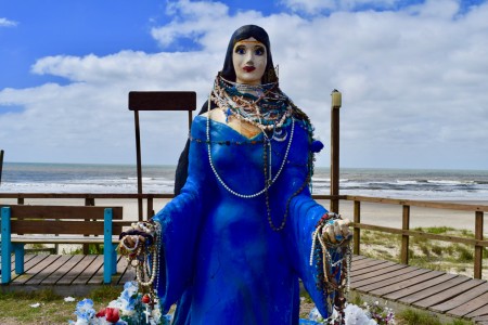 Imagen de la diosa del mar en plaza Adauto Puñales