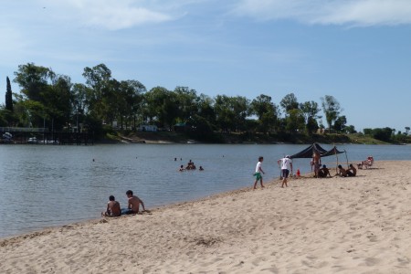 Disfrutando del río Cebollatí