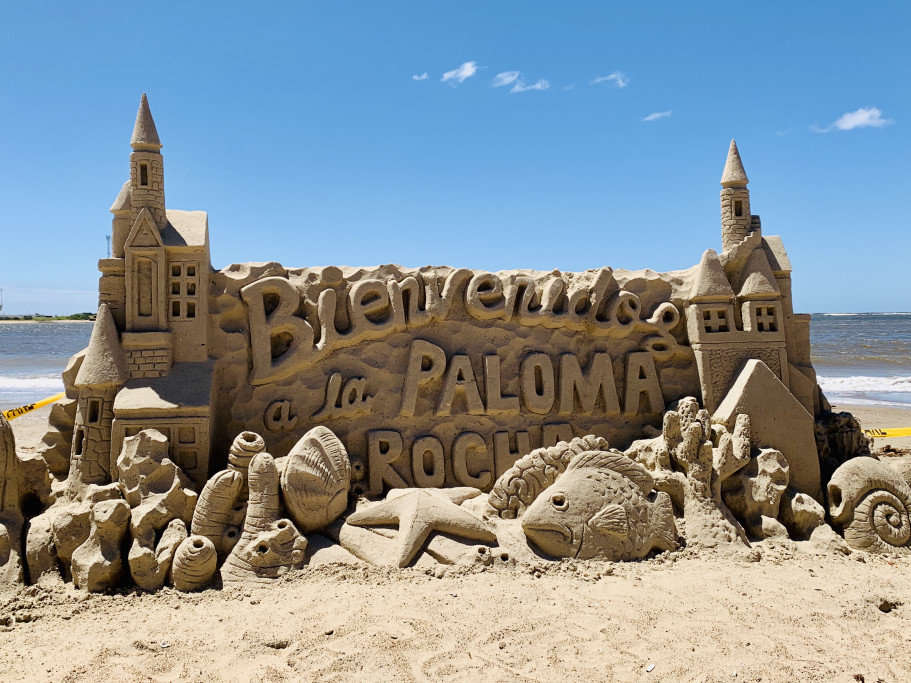 "Castillos en la arena" artistas sorprenden con sus esculturas en las