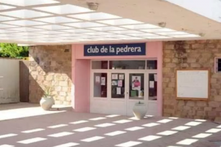 "La Mujer que sostiene la luna" en La Pedrera